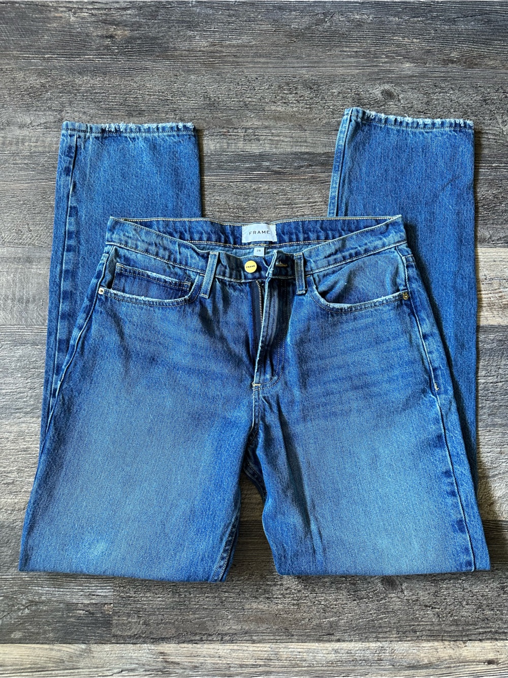 FRAME Le High Straight Leg Jeans -W28 // medium wash